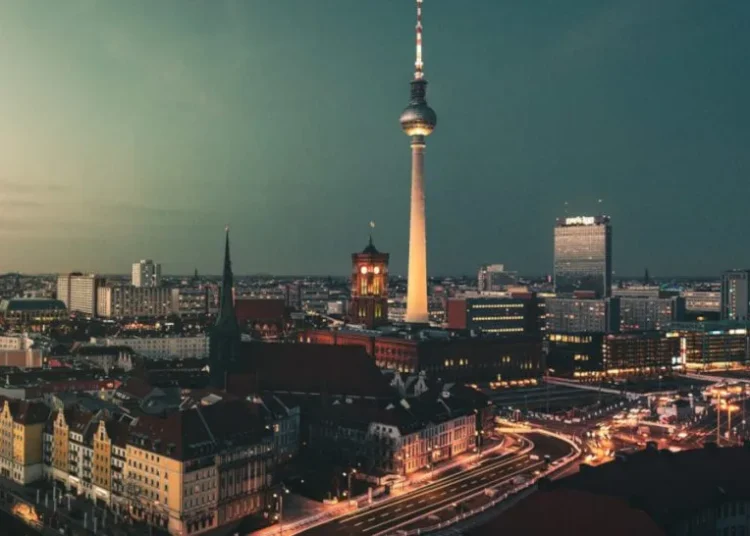 German Recorded Music Market Posts Modest H1 2025 Revenue Growth As Vinyl and CD Sales Slide