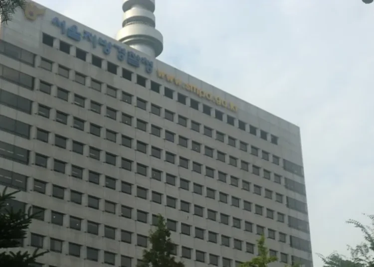 Hybe IPO Investigation Intensifies — Chairman Bang Si-hyuk Reportedly Faces Referral As Police Raid Korea Exchange Offices