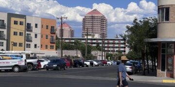 NM Health Department: Drink plenty of water amid early-August heat wave