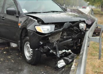Two-Vehicle Crash on East River Road Claims a Life [Tucson, AZ]