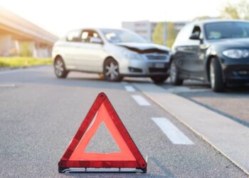 Brutal Multi-Vehicle Crash on Coors Boulevard NW Injures 2 People [Albuquerque, NM]