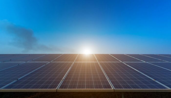 Arizona’s clean energy boom: 18,700 new jobs at risk if incentives are cut