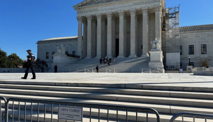 U.S. Supreme Court lets Trump scrap deportation protections for 350,000 Venezuelans